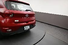 2025 Hyundai Venue Preferred Heated Seats/Wheel, LKA/Blindspot, - Photo 17