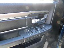 2022 Ram 1500 Classic Warlock 5.7L Hemi / 4x4 / 5'7' Box / Carpl - Photo 16