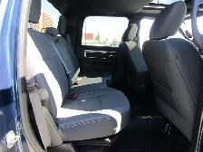 2022 Ram 1500 Classic Warlock 5.7L Hemi / 4x4 / 5'7' Box / Carpl - Photo 36