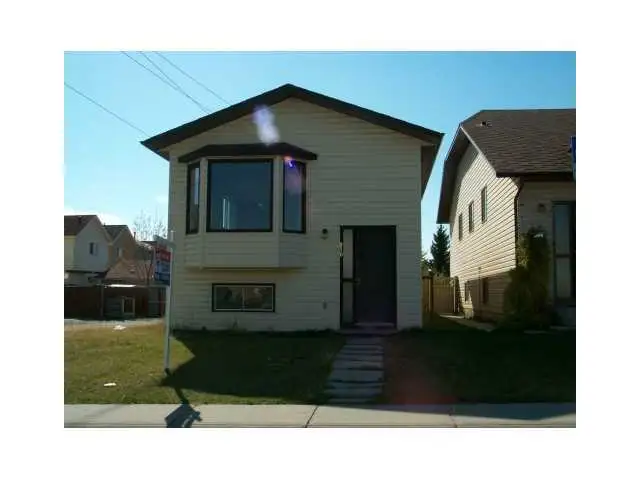 Falconridge whole single house 3 bedroom den $ 2150/m  ut