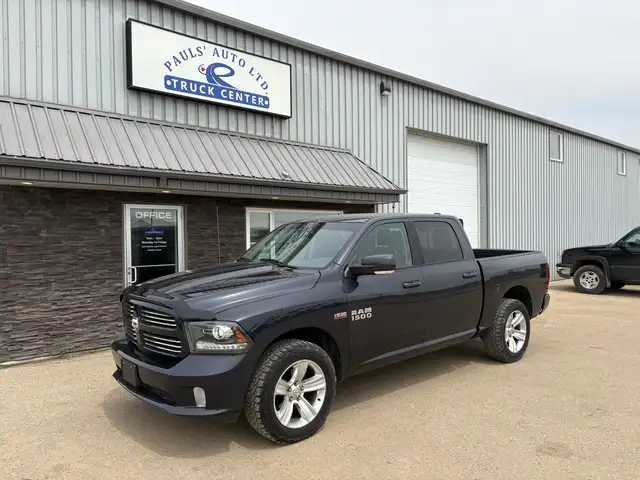 2016 Ram 1500 Crew Cab 4x4 Sport 5.7L - Clean Title