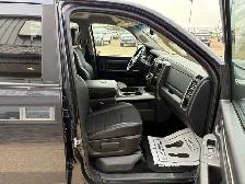 2016 Ram 1500 Crew Cab 4x4 Sport 5.7L - Clean Title - Photo 14
