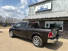 2017 Ram 1500 Crew Cab 4x4 Laramie 5.7L - Rebuilt Title - Photo 2