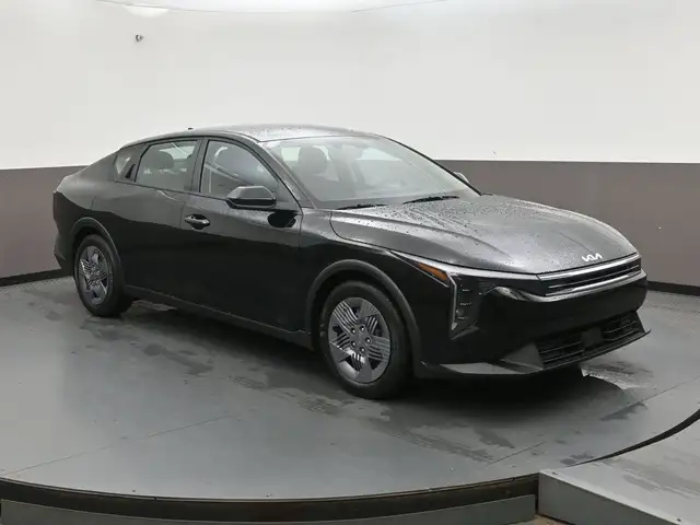 2026 Kia K4 LX HEATED SEATS | BACKUP CAMERA | LOW MILEAGE & MORE