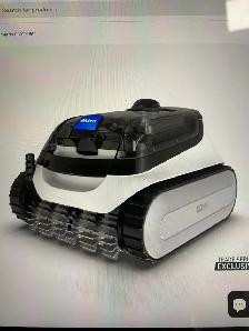POLARIS ROBOTIC POOL CLEANER. MODEL #PCX864. NEW IN THE BOX - Photo 2