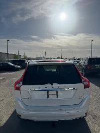 2015 Volvo XC60 T6 Platinum AWD : No Reported Accident - Photo 5