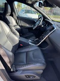 2015 Volvo XC60 T6 Platinum AWD : No Reported Accident - Photo 10