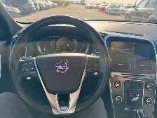 2015 Volvo XC60 T6 Platinum AWD : No Reported Accident - Photo 13