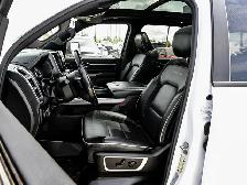 2022 Ram 1500 Laramie Sport 5.7L | Panoramic Sunroof - Photo 17