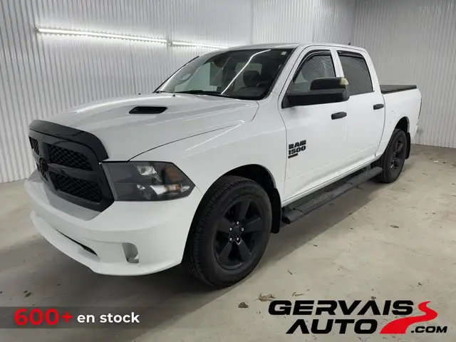 RAM 1500 Classic Express cabine d'équipe 4x4 caisse de 5 pi 7 po