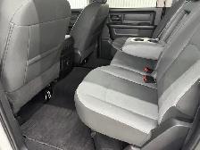 RAM 1500 Classic Express cabine d'équipe 4x4 caisse de 5 pi 7 po - Photo 17
