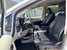 2022 Chrysler Pacifica Touring L AWD | No Accidents | Leather - Photo 3