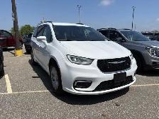 2022 Chrysler Pacifica Touring L AWD | No Accidents | Leather - Photo 4