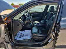 2015 Chrysler 300 - Photo 10