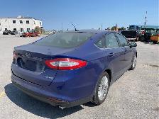 2015 Ford Fusion Hybrid - Photo 5