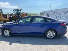 2015 Ford Fusion Hybrid - Photo 8
