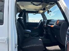 2015 Jeep WRANGLER UNLIMITED Sahara 4WD |Command Start | Heated - Photo 12