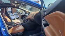 This Hatchback/Liftback/Notchback powered by a Diesel engine fea - Photo 14