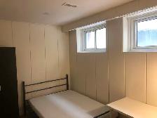 VERY BRIGHT ROOM NORTH YORK BATHURST AND STEELES NEAR BUS/PlAZA - Photo 2
