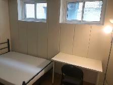 VERY BRIGHT ROOM NORTH YORK BATHURST AND STEELES NEAR BUS/PlAZA - Photo 3