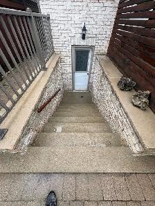 LAWRENCE AND BATHURST BASMENT APARTMENT - Photo 2