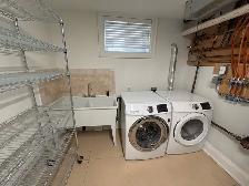 LAWRENCE AND BATHURST BASMENT APARTMENT - Photo 7