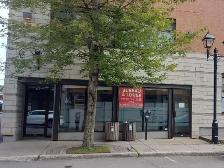 LOCAL/BUREAUX 2,500 pc a louer CENTRE-VILLE ST-JEROME