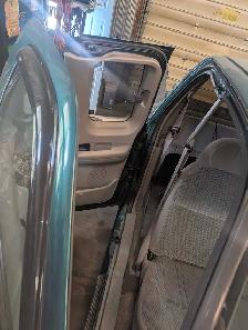 1997 Ford F-250LD - Photo 8