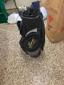 Two Golf bags. A  Men’s or ladies design $35 - Photo 4