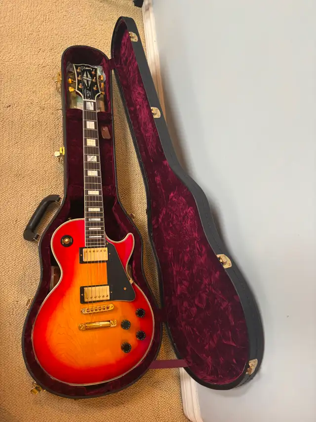 2007 Gibson Les Paul Custom With Case & Candy Near Mint