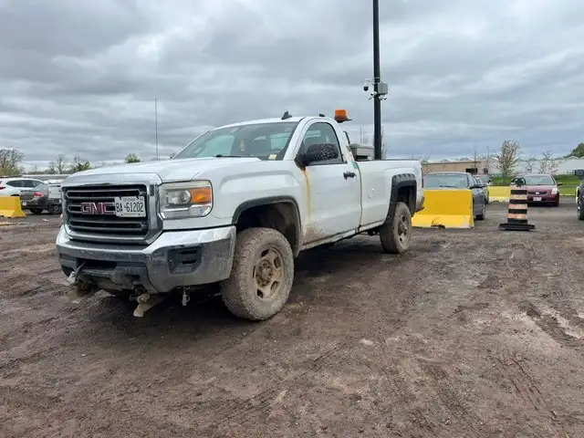 2015 GMC SIERRA 2500 4X4 FOR SALE ($4000 OBO)