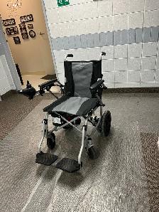 New # Electric wheelchair - Photo 6