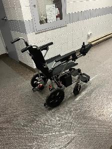 New # Electric wheelchair - Photo 8