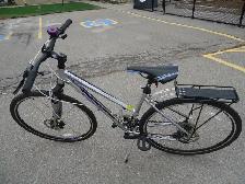 Like New: GT - Transeo 4.0 (Disk Brakes) - Photo 9