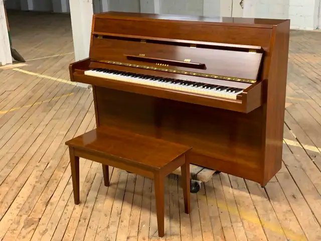 Yamaha Apartment size 88 Key Piano