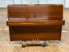 Yamaha Apartment size 88 Key Piano - Photo 8