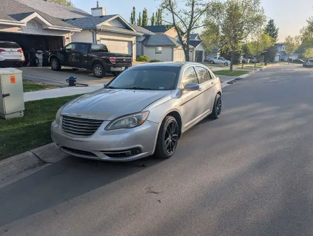 MECHANIC SPECIAL 2013 Chrysler 200
