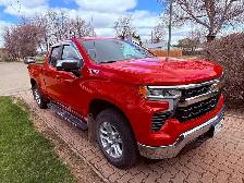 2022 Chevrolet Silverado 1500 LT 4WD – Low KM – Excellent Condit