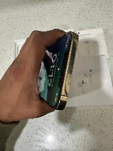 iPhone 12 Pro max 128GB Airpods Pkg/Delivery - Photo 3