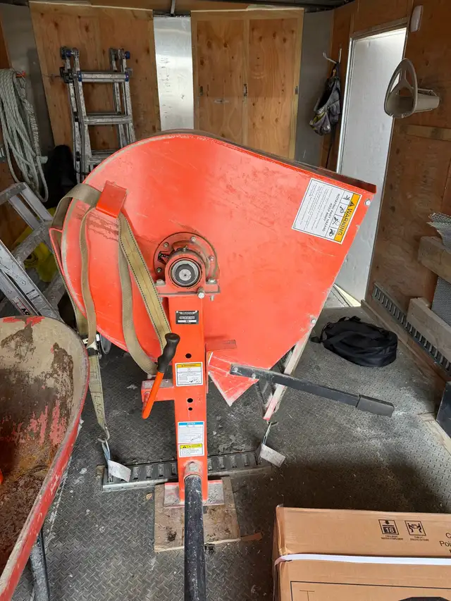 CEMENT MIXER