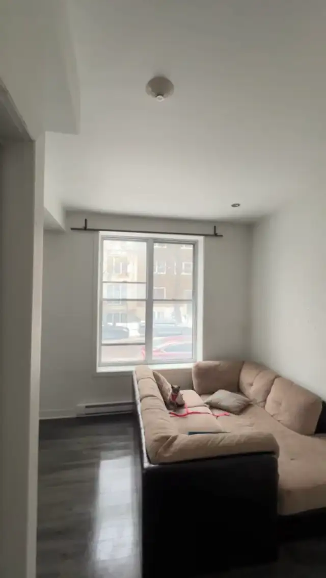 Cozy 2½ Apartment for Rent in Downtown Montreal