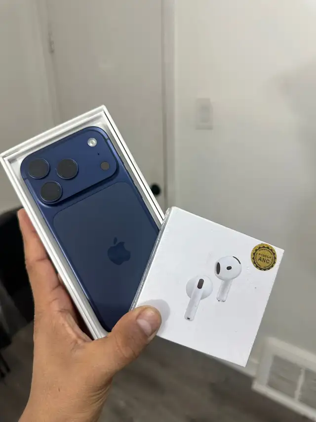 iPhone 17 Pro 256gb Airpods/Charger Bundle/Delivery