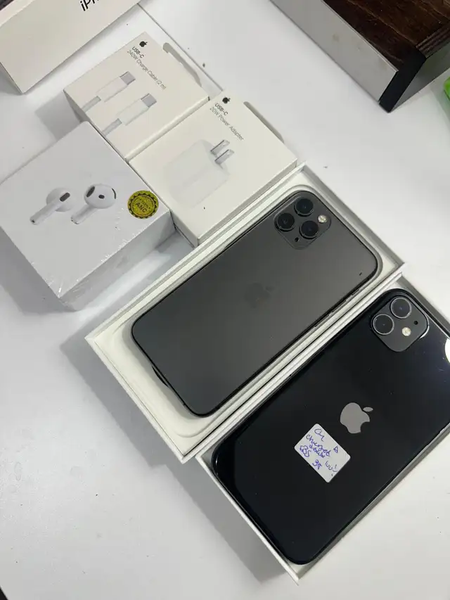 iPhone 11 / 11 PRO 64GB Accessories Package/Delivery