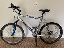 Bicycles for adults. - Photo 2