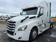 2020 Freightliner Cascadia - Photo 2