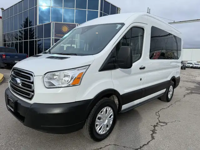 2019 Ford Transit Passenger Van FORD Transit T-150 XLT - 8 Passe