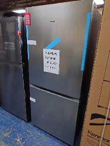 Samsung '30' Stainless Steel Bottom Freezer Top Fridge on Sale‼️ - Photo 3