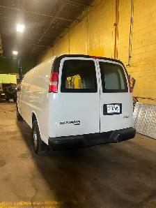 FOR SALE: 2015 GMC Savana Van - Photo 2
