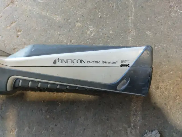 Inficon D-TEK stratus refrigerant leak detector