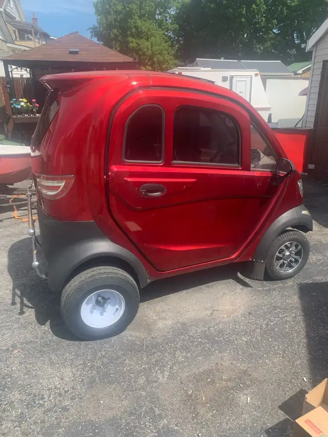 2023 enclosed mobility scooter